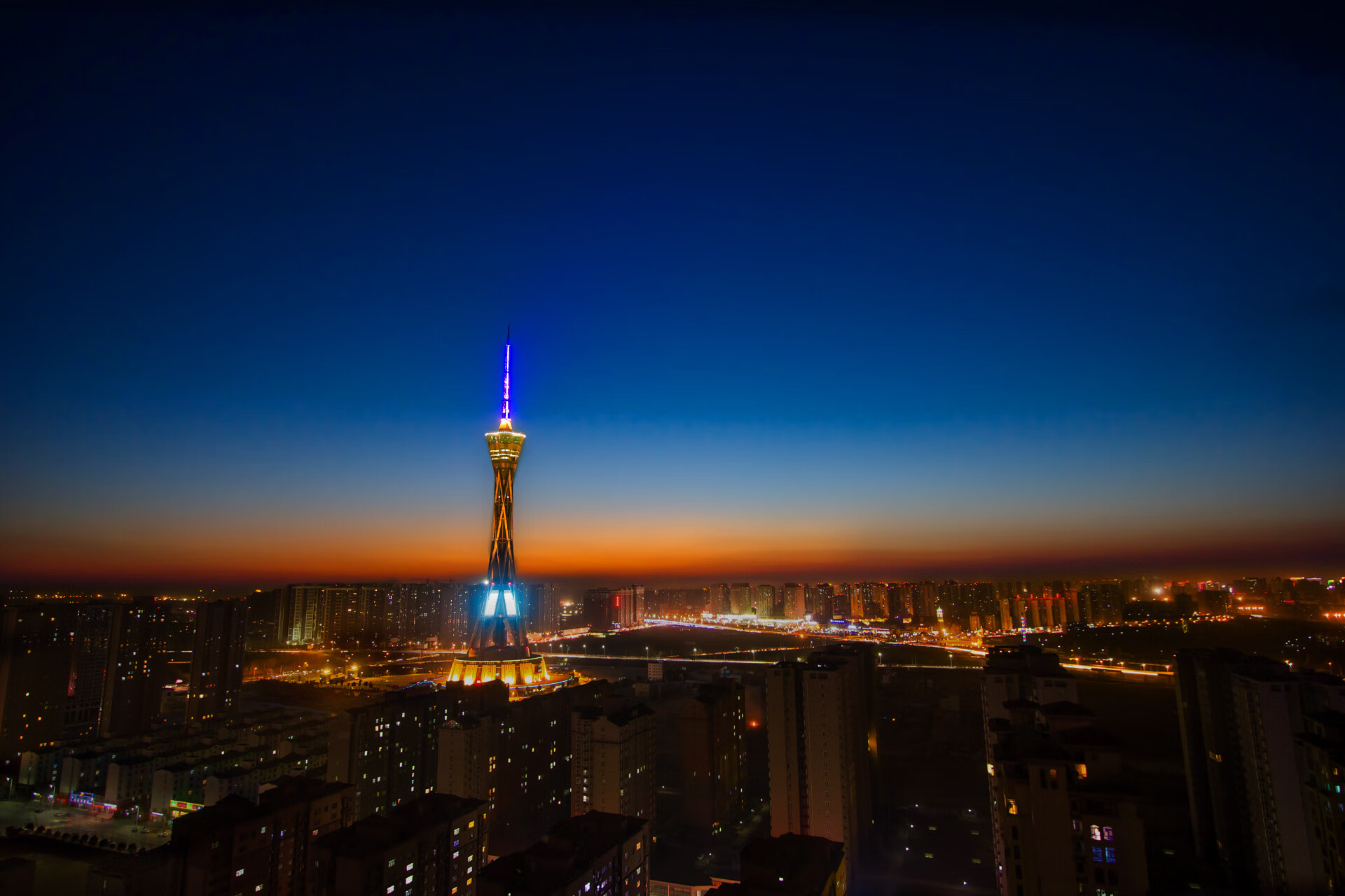 乐鱼体育APP官方下载-兰斯主帅执教后首胜，球队信心增强，兰斯足球俱乐部