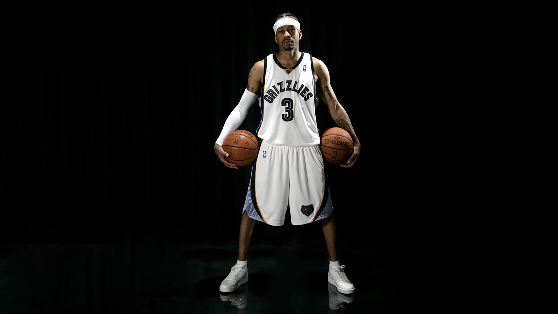 科比：用责任和拼搏，续写“黑曼巴传奇”！，科比黑曼巴限量篮球