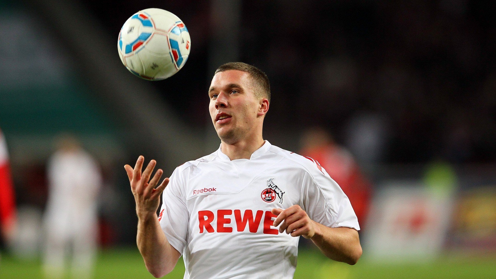 赛场中的“爱情”故事:车手的家庭、友情与合作伙伴,车手片段